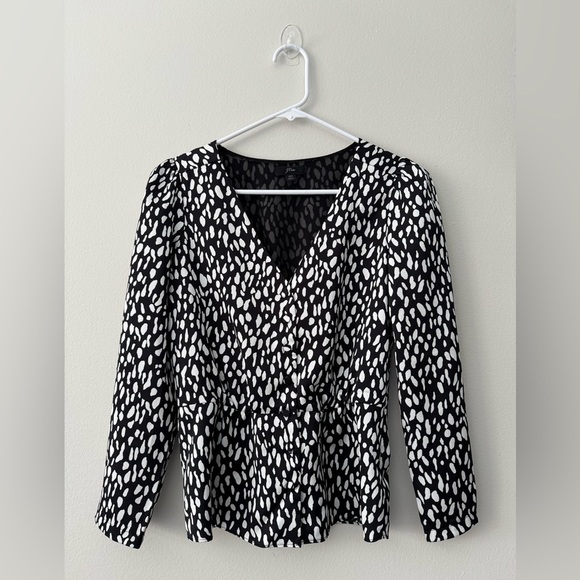 J. Crew Tops - J.CREW Women's Printed Satin Crepe Peplum Top Blouse Black White Size 00